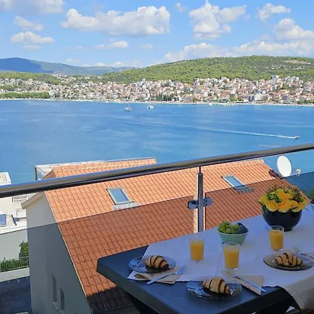 Large Seaview Apt, 150m To Beach, 4km From Trogir